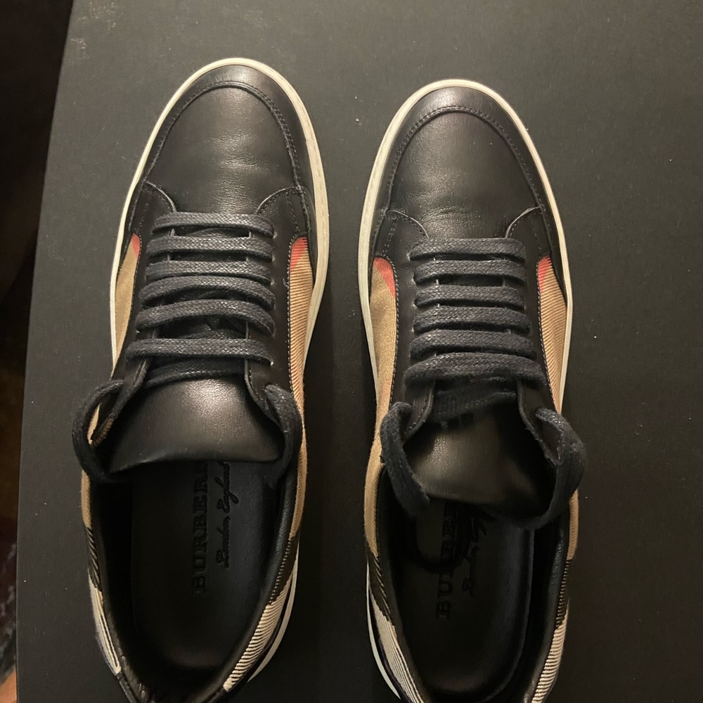 Burberry Woman Black and Tan Athletic Shoes with Red Accents - Picture 4 of 4